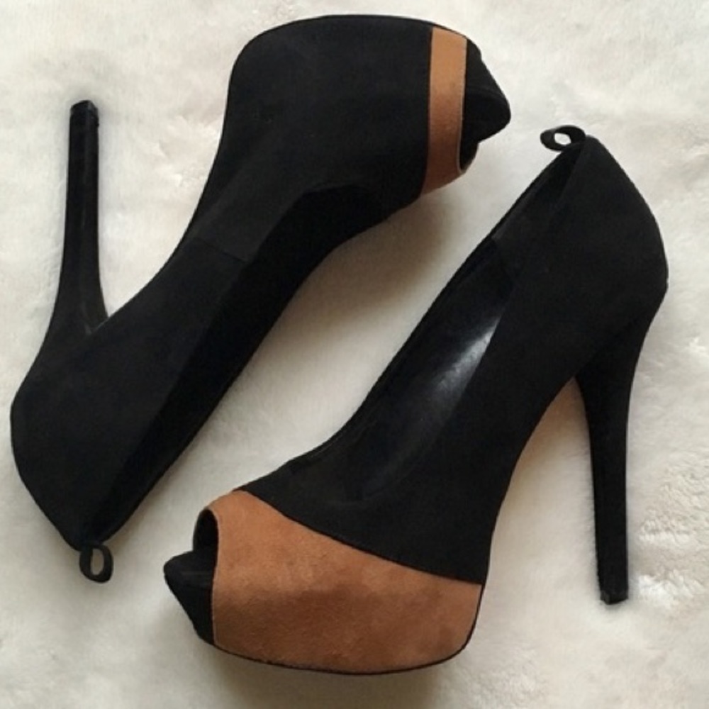 Brand New H by Halston Reanna Pumps